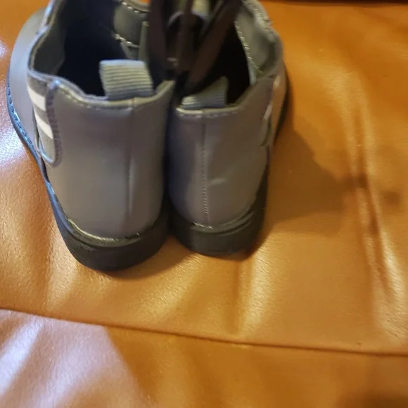 Bebe Toddler Girls Cozy Gray fashion boots Size 8 Nwt - Picture 4 of 4